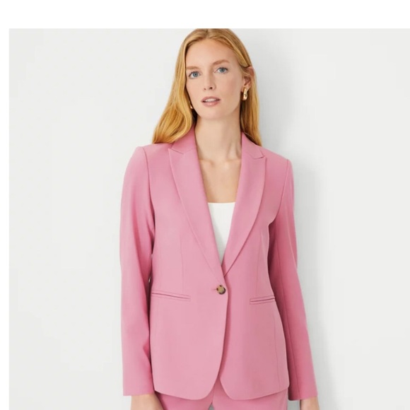 Ann Taylor One Button Blazer in bi-stretch - Picture 1 of 2